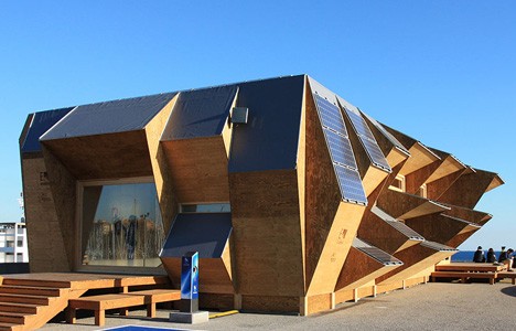 Fully-customized, modular solar house is 3D printed prefab