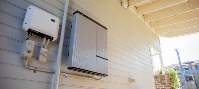 Home battery boost as NSW launches interest-free loans, Victoria expands rebate